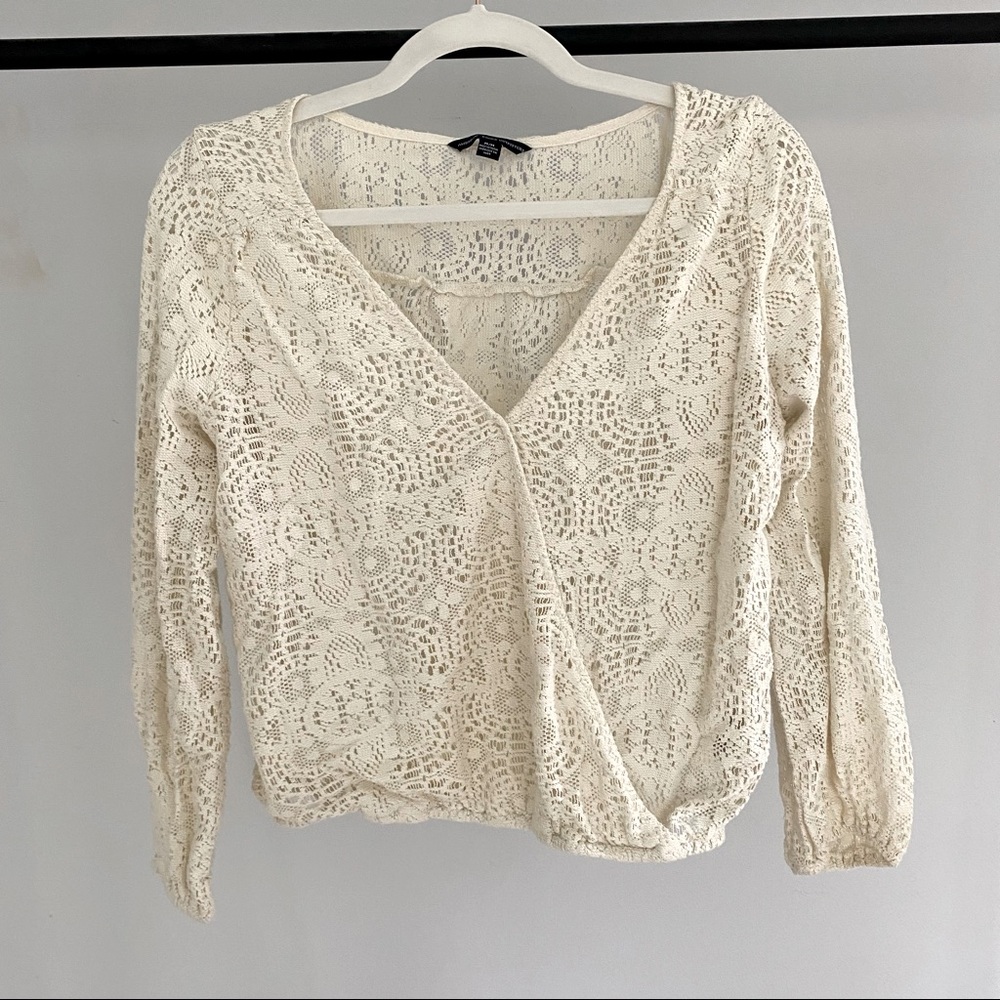 American Eagle Lace Top